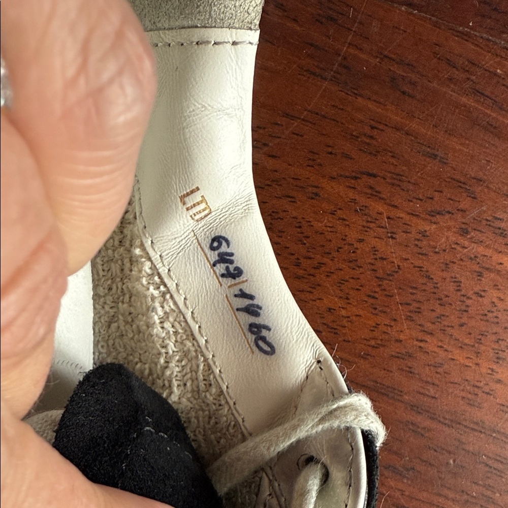 Golden Goose Limited Edition-Black & Silver Glitter StarWomen's Sneakers-Size 39 - Picture 6 of 15